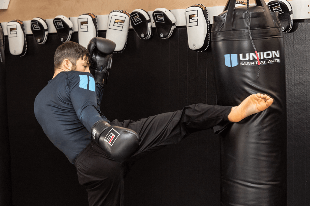 The Ultimate Guide to Kickboxing Classes-min